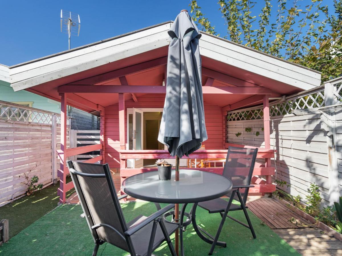Serene In With Swimming Pool Holiday home *